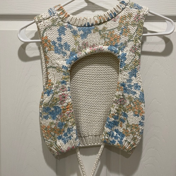 Knit Open Back Tank - Picture 5 of 6